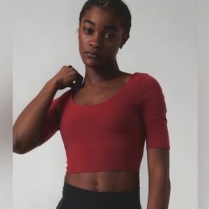 Athleta GUC Red Fitted Crop Top 3/4 Sleeve